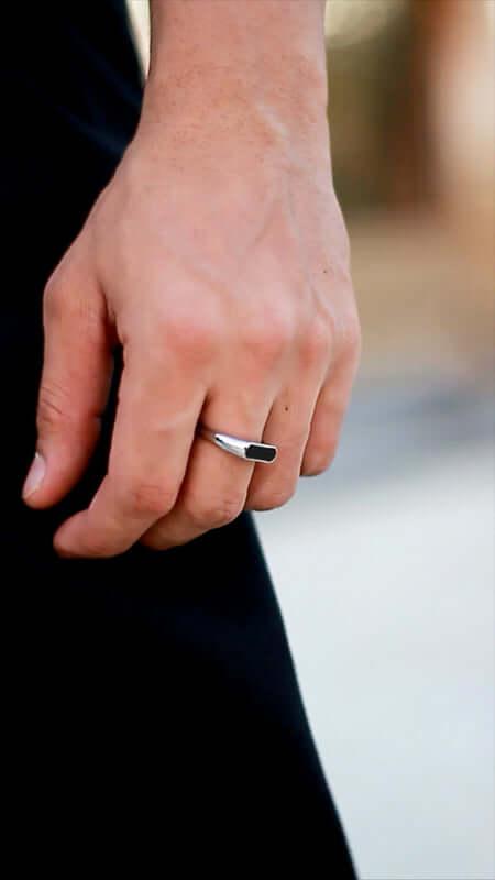 Signet Bar Ring - Dazzle