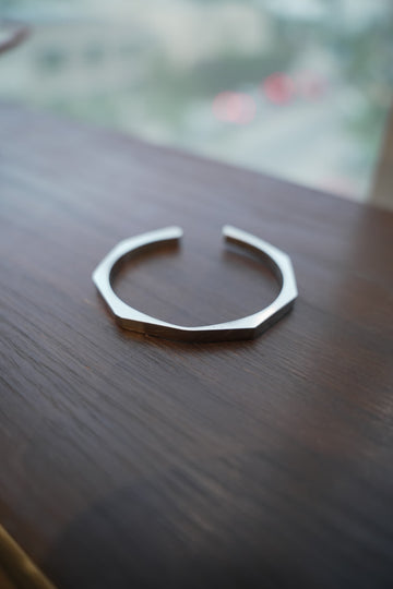 Minimalist men's bracelet