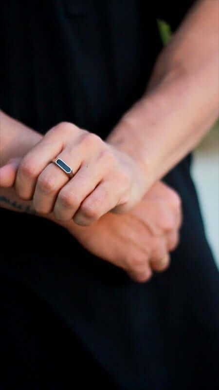 Signet Bar Ring - Dazzle